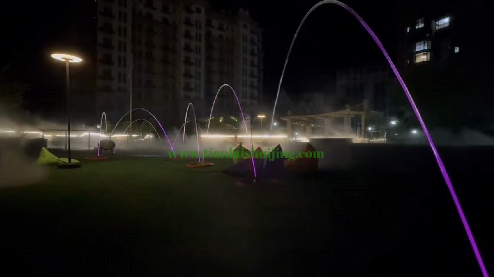 探秘玻光喷泉：控制系统的精密运作与不散水柱的核心奥秘